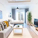 Lake Views Stunning Studio L 1 Min Walk To Metro