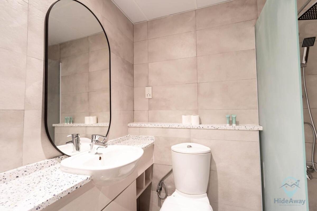 Apartment Views Stunning L 1 Min Walk To Metro
